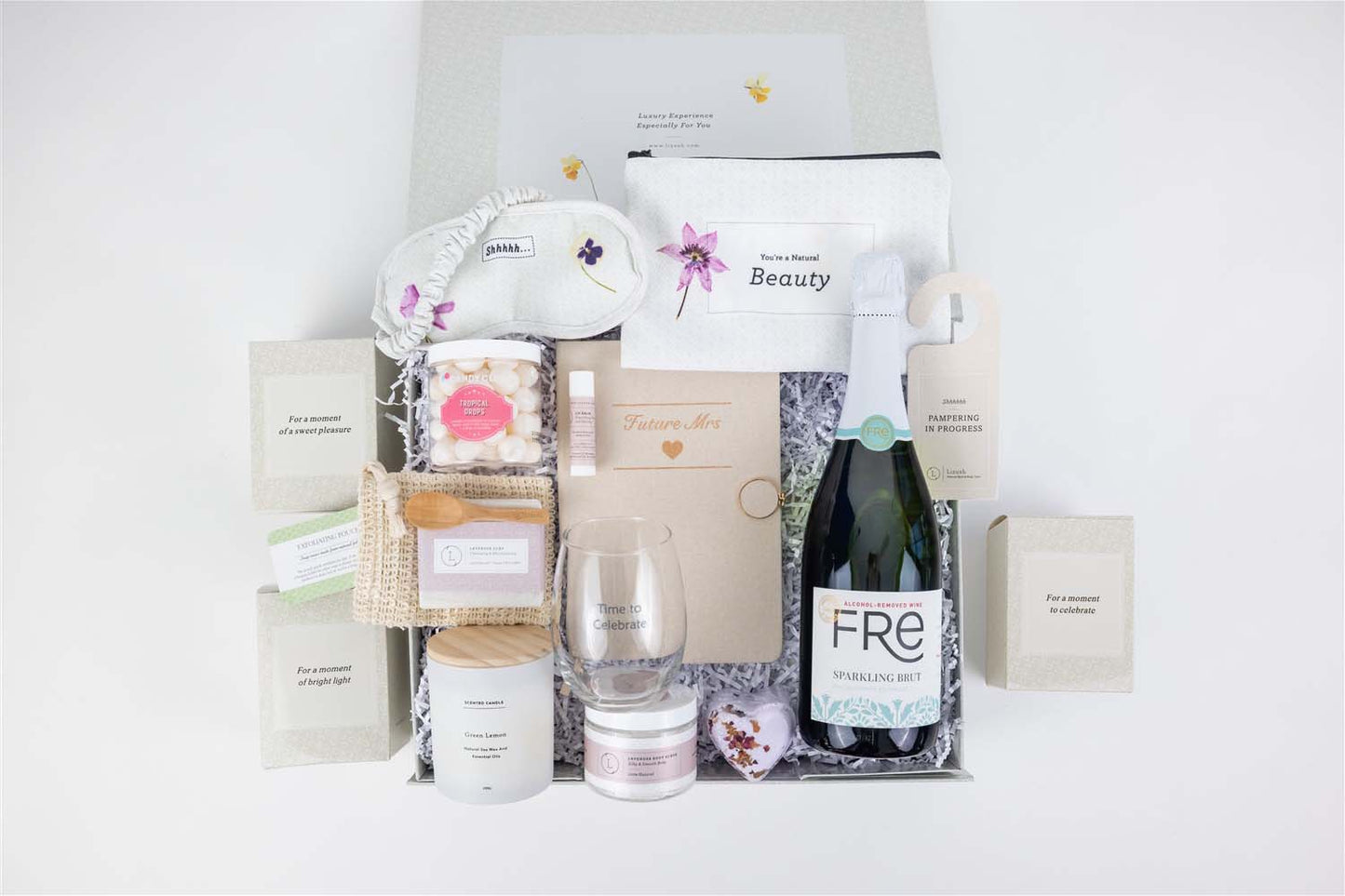 Bride to be gift box, Bridal shower gift basket